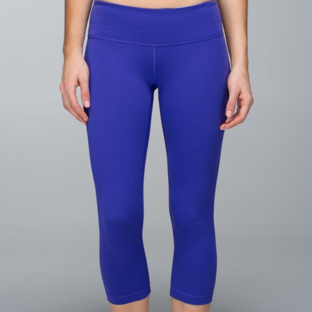 Wunder Under Crop *Reversible Bruised Berry/Black